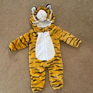 Tiger size 12-18 months